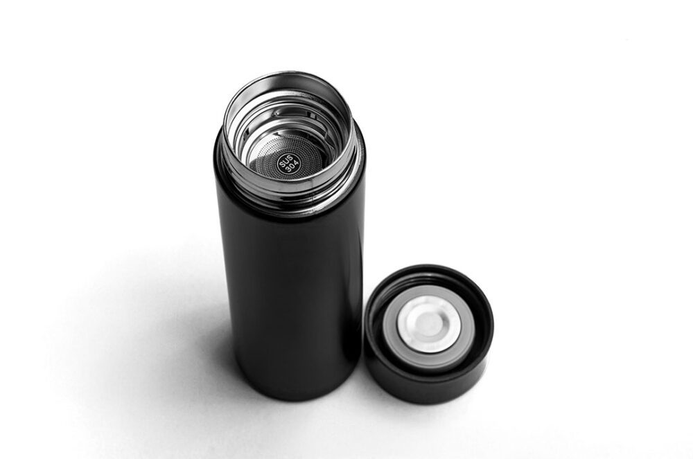 CasaMatea stainless steel tumbler - Opened